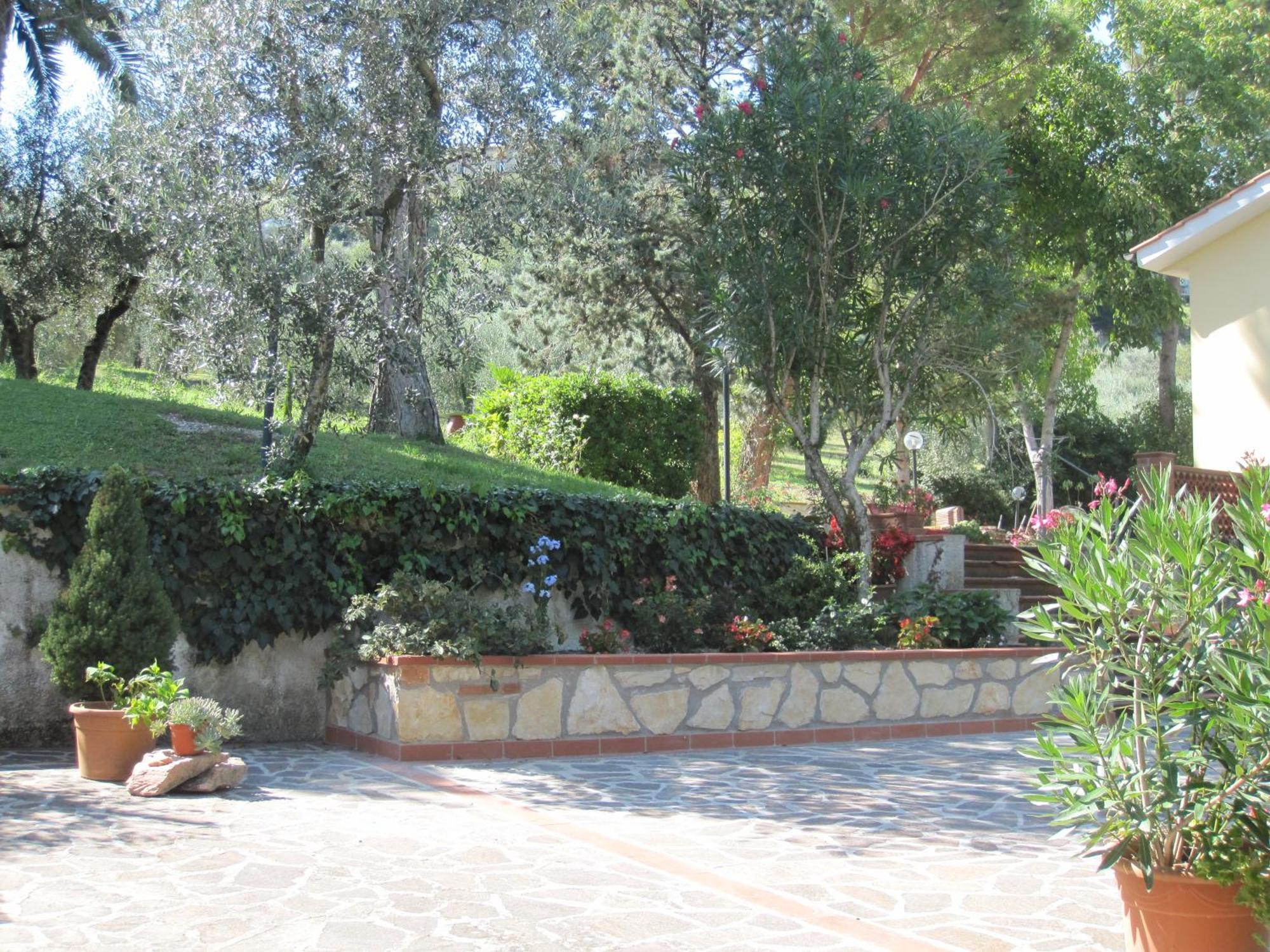 Valle Degli Ulivi Appartamento Terni Luaran gambar